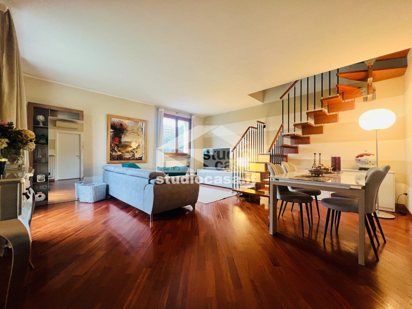 Villa a schiera di testa in vendita a Sergnano