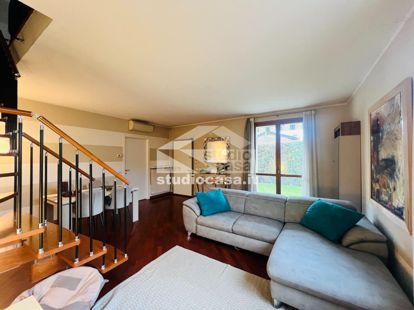 Villa a schiera di testa in vendita a Sergnano