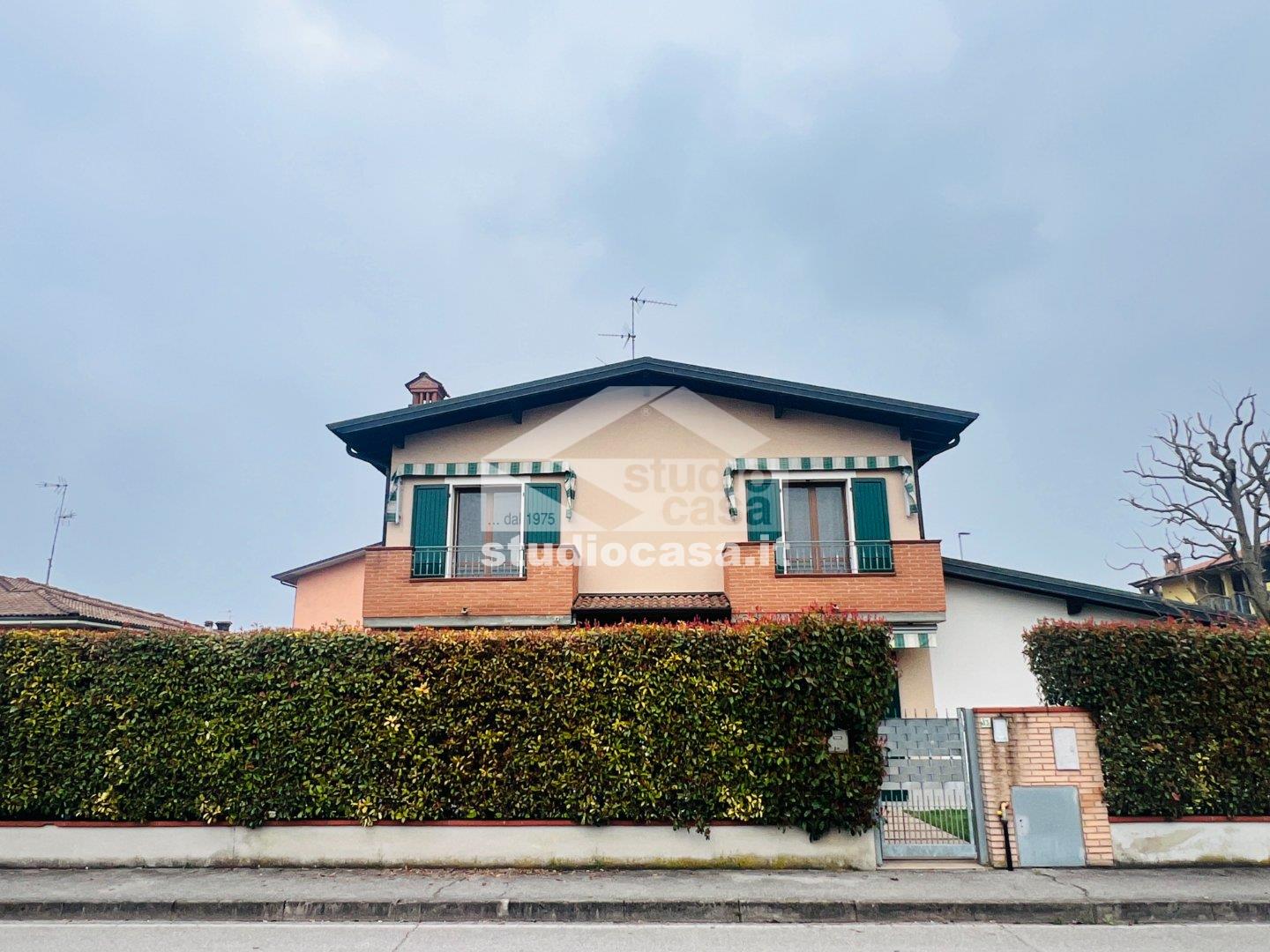 Villa a schiera di testa in vendita a Sergnano