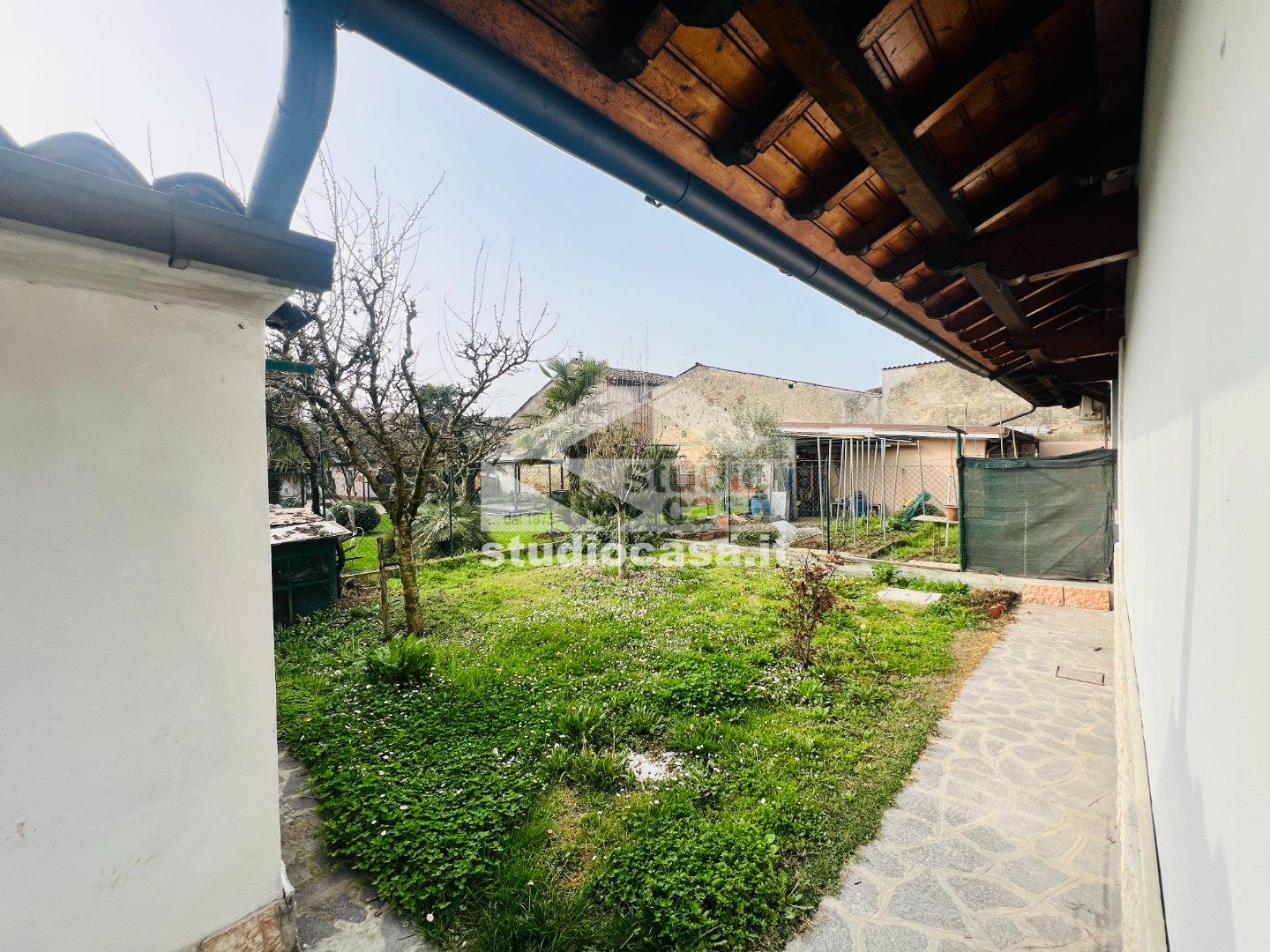 Casa Bifamiliare in vendita a Bagnolo Cremasco