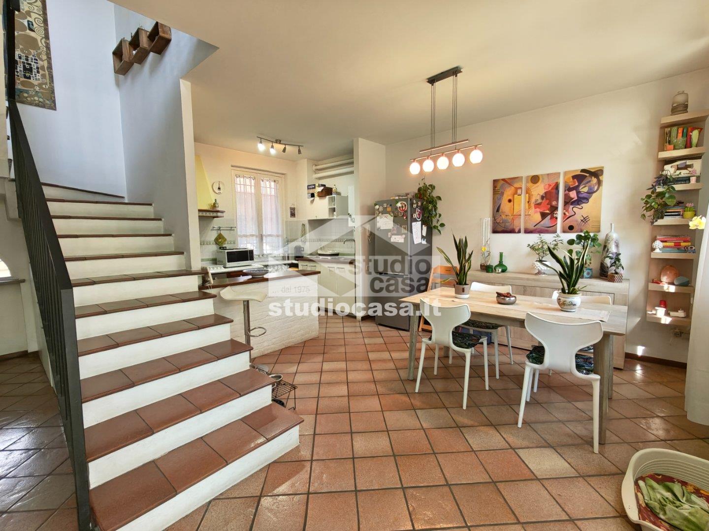 Casa Plurifamiliare in vendita a Crema