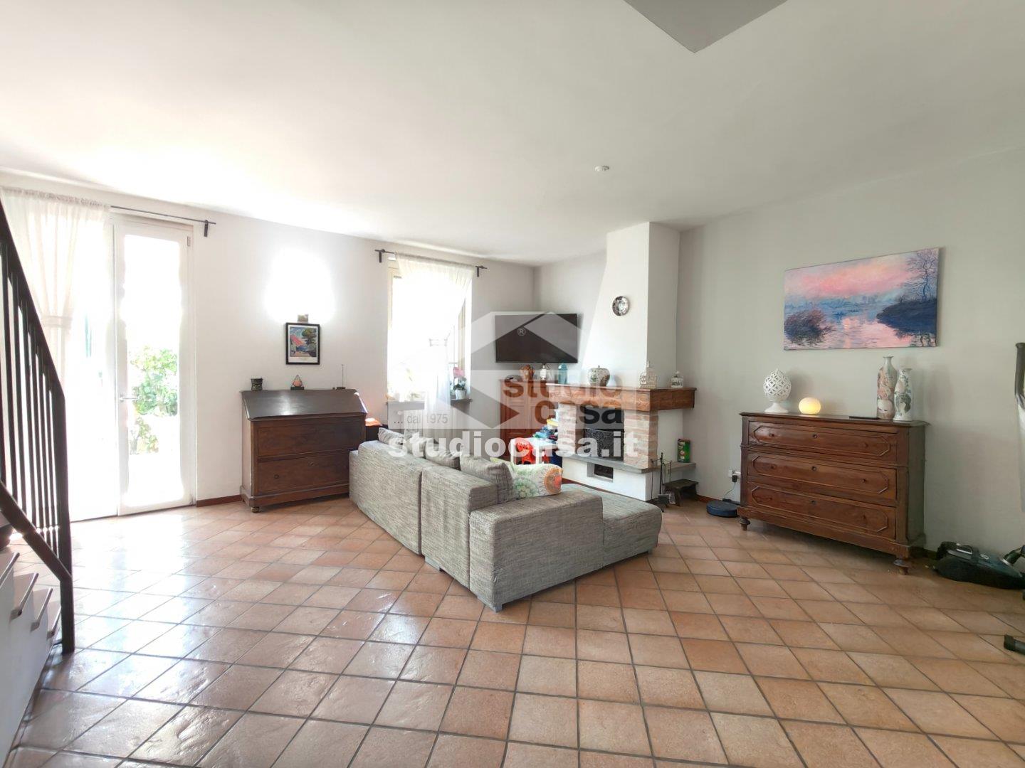 Casa Plurifamiliare in vendita a Crema