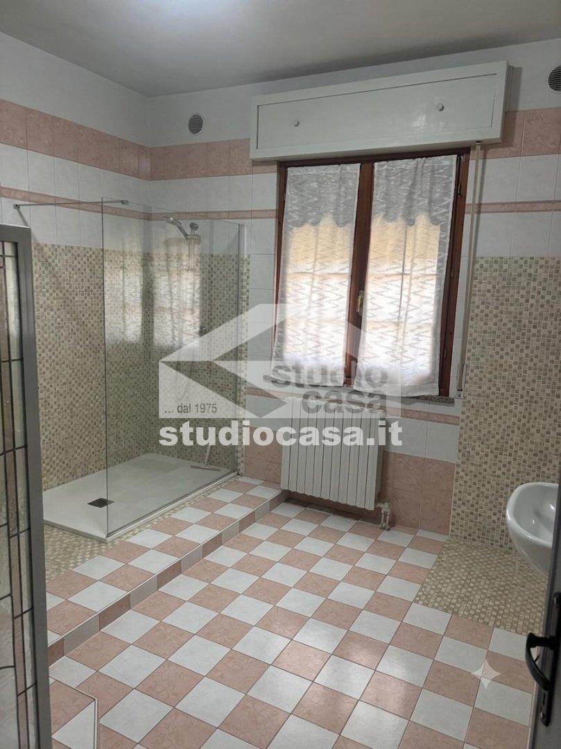 Casa Plurifamiliare in vendita a Crema