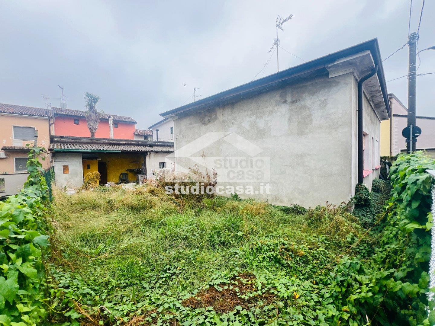 Villa Unifamiliare in vendita a Bagnolo Cremasco