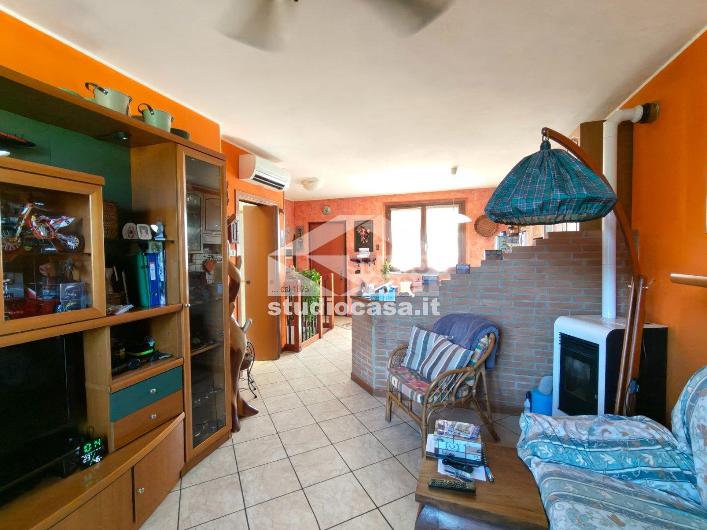 Appartamento in vendita a Casaletto Ceredano