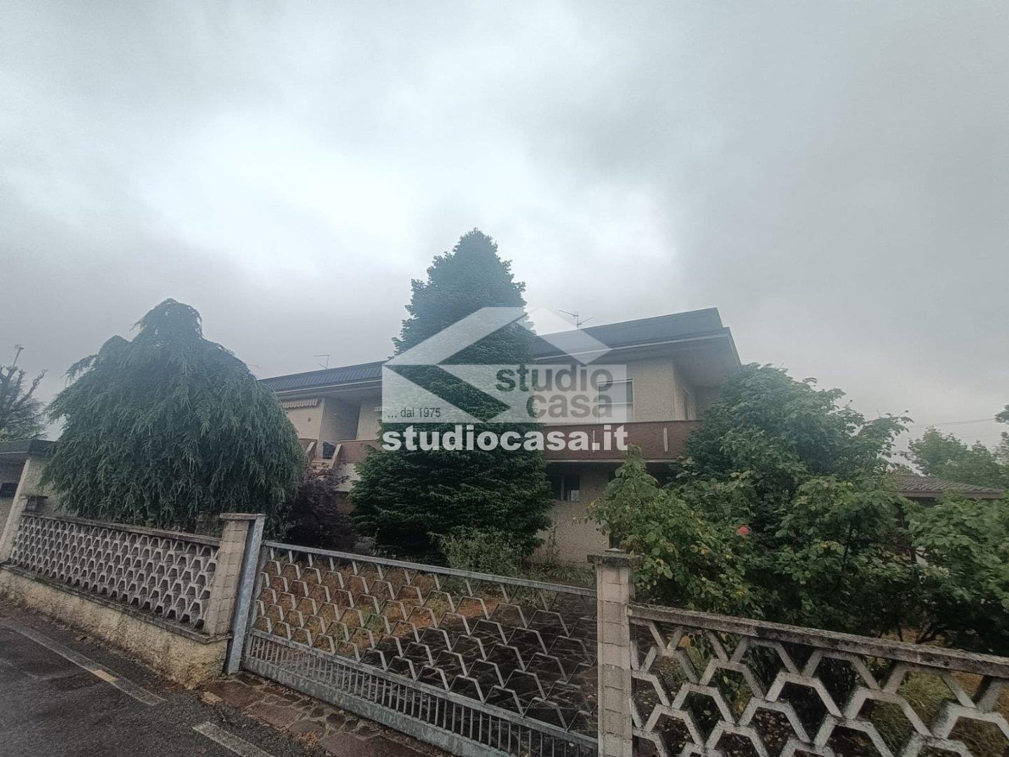 Villa Bifamiliare in vendita a Salvirola