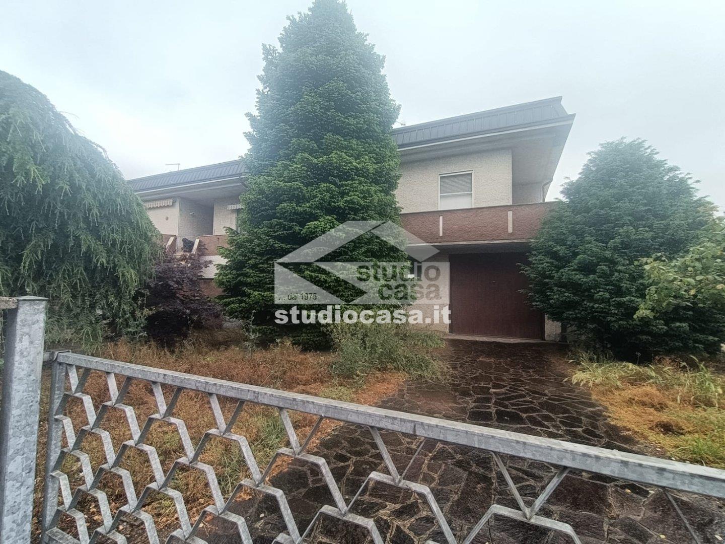 Villa Bifamiliare in vendita a Salvirola