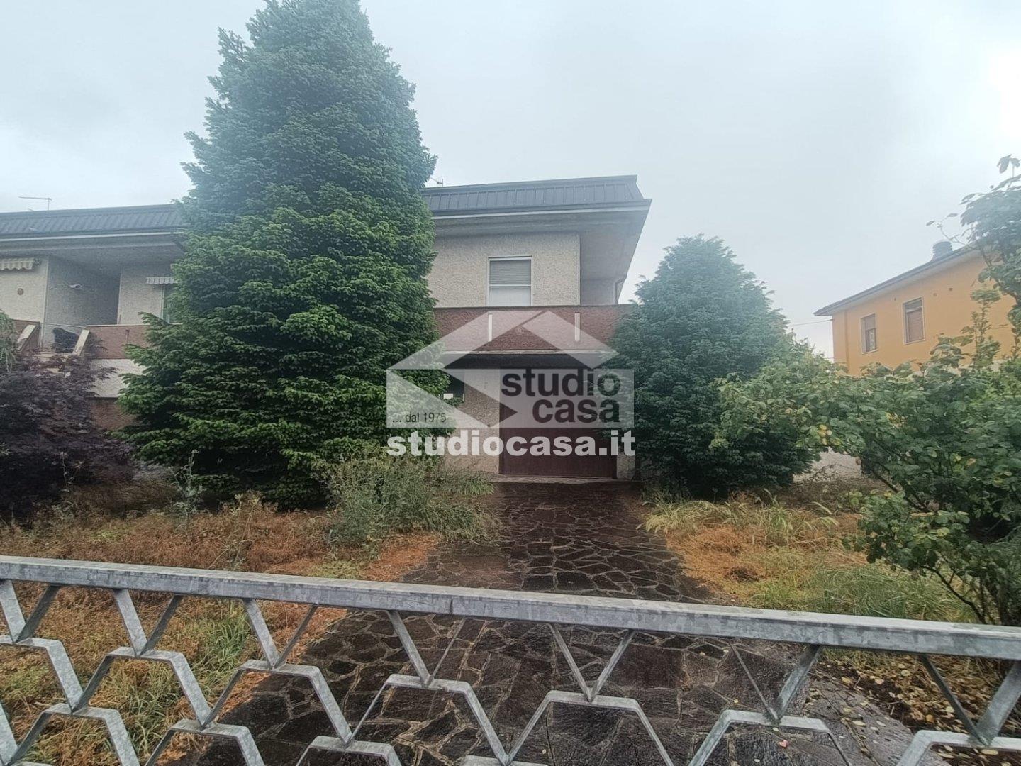 Villa Bifamiliare in vendita a Salvirola
