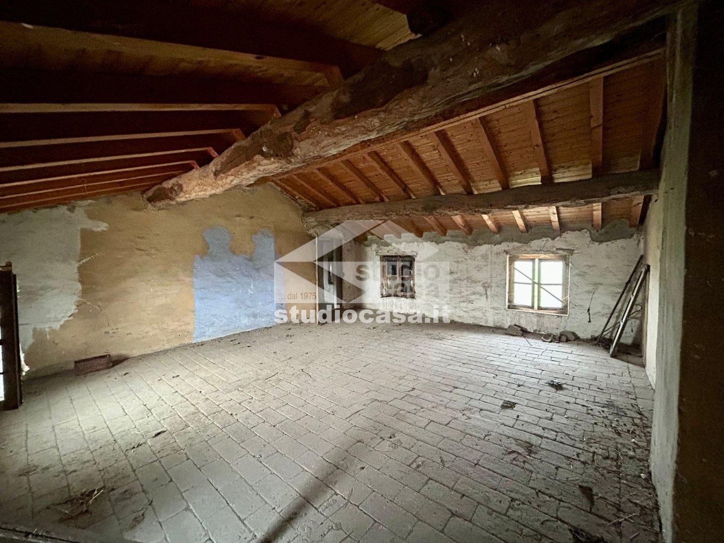 Cascina in vendita a Crema