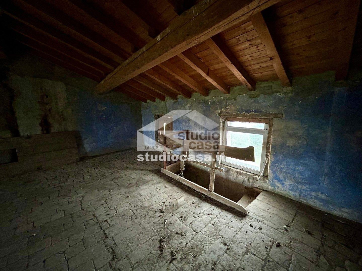 Cascina in vendita a Crema