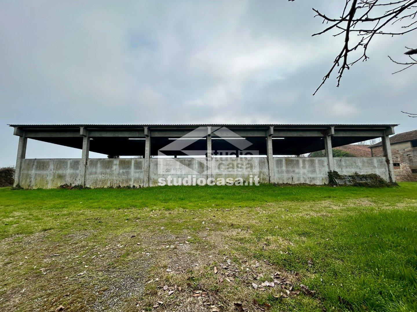 Cascina in vendita a Crema
