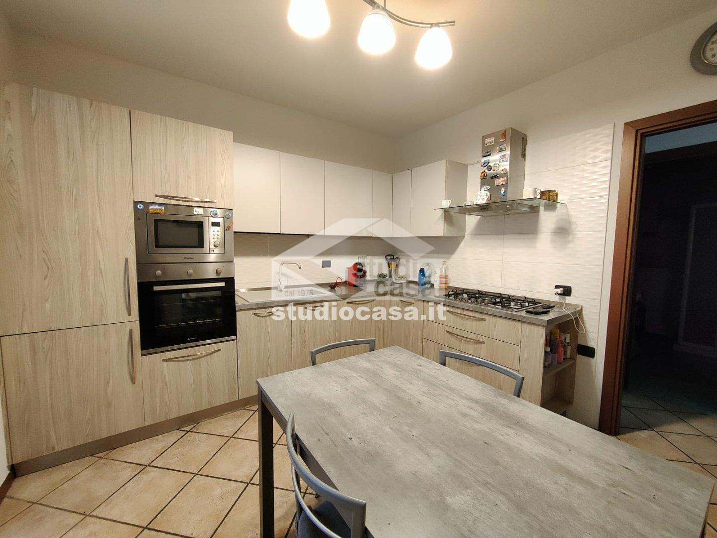 Villa Bifamiliare in vendita a Casaletto Ceredano