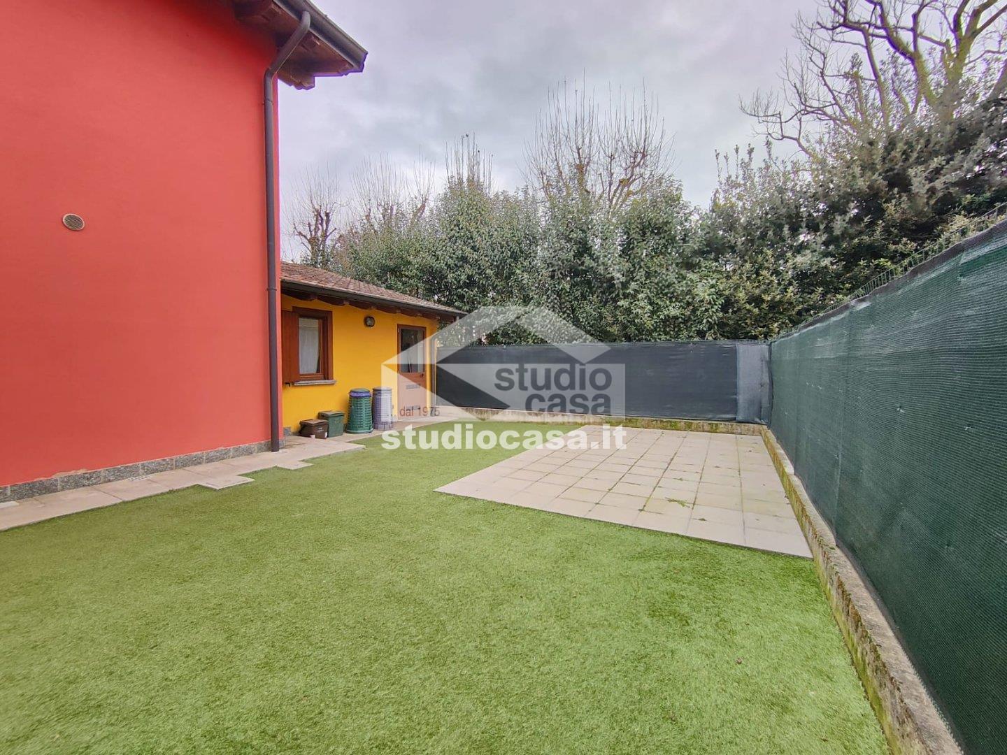 Villa Bifamiliare in vendita a Casaletto Ceredano