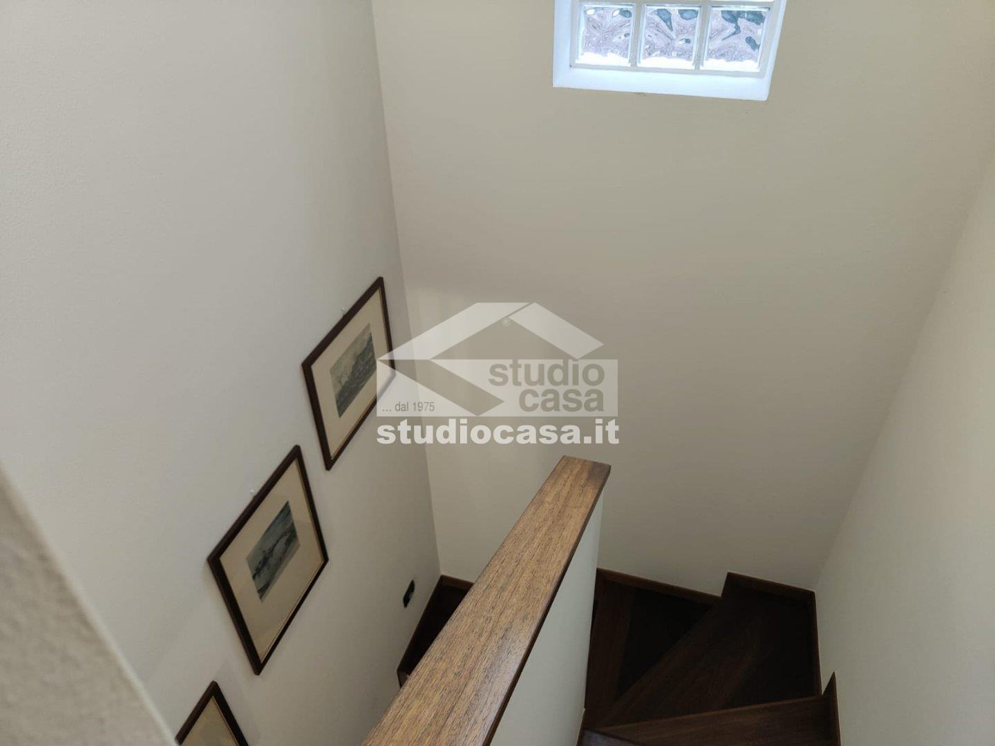 Villa Bifamiliare in vendita a Casaletto Ceredano