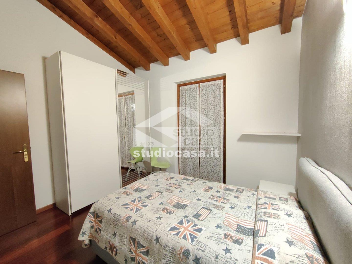 Villa Bifamiliare in vendita a Casaletto Ceredano