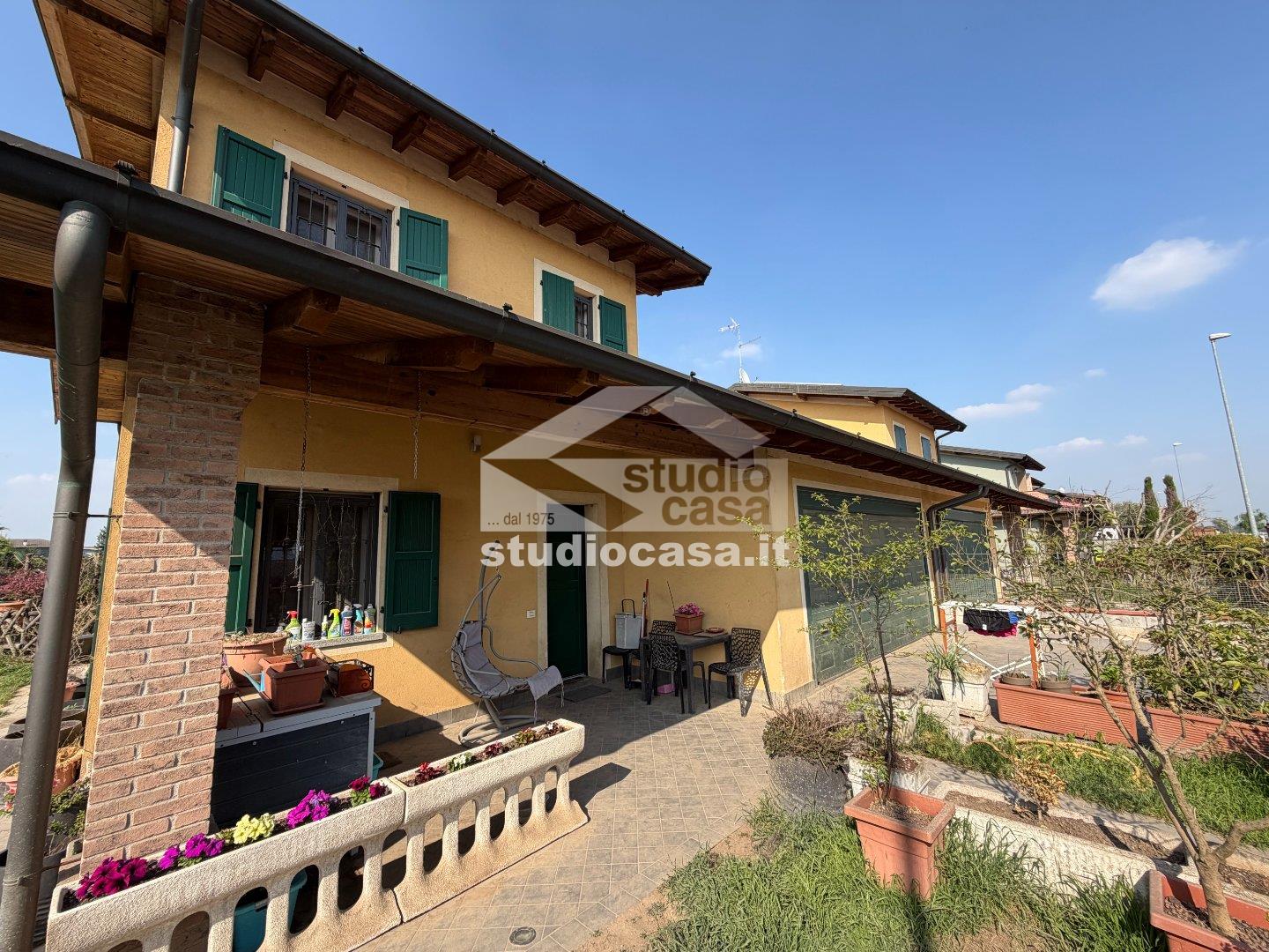 Villa Bifamiliare in vendita a Torlino Vimercati