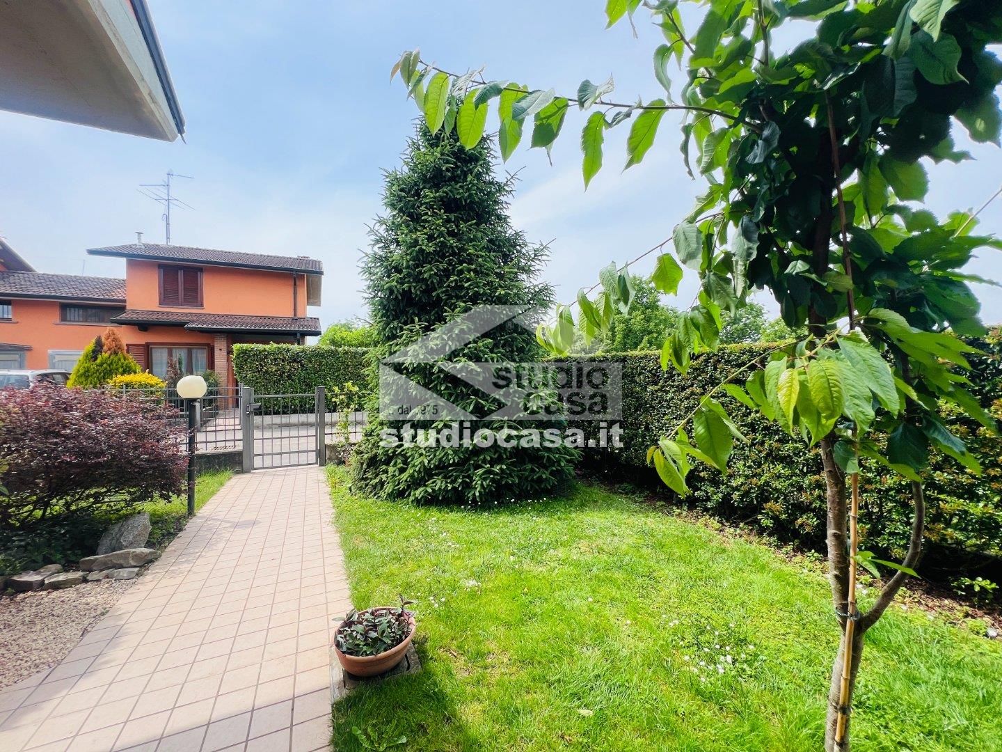Villa Bifamiliare in vendita a Quintano
