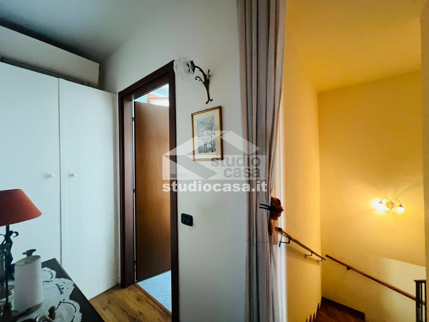 Villa Bifamiliare in vendita a Quintano
