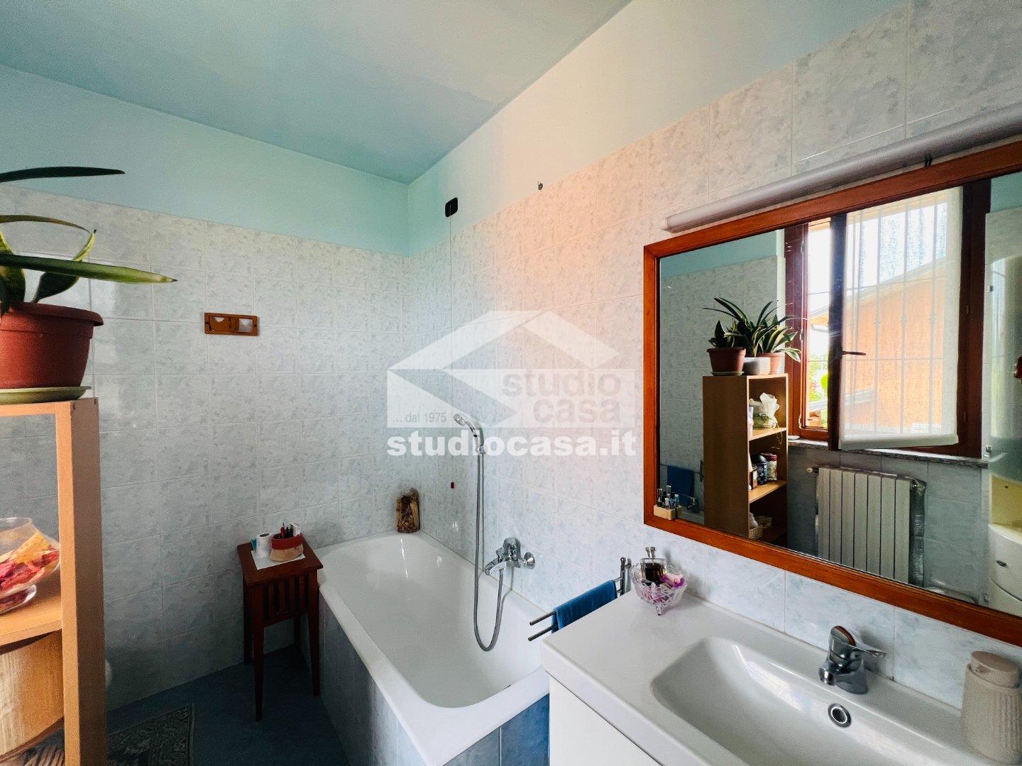 Villa Bifamiliare in vendita a Quintano