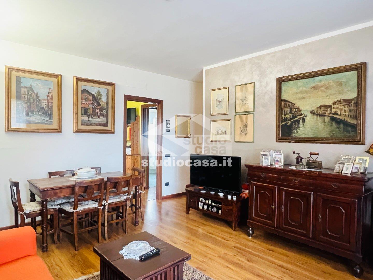 Villa Bifamiliare in vendita a Quintano