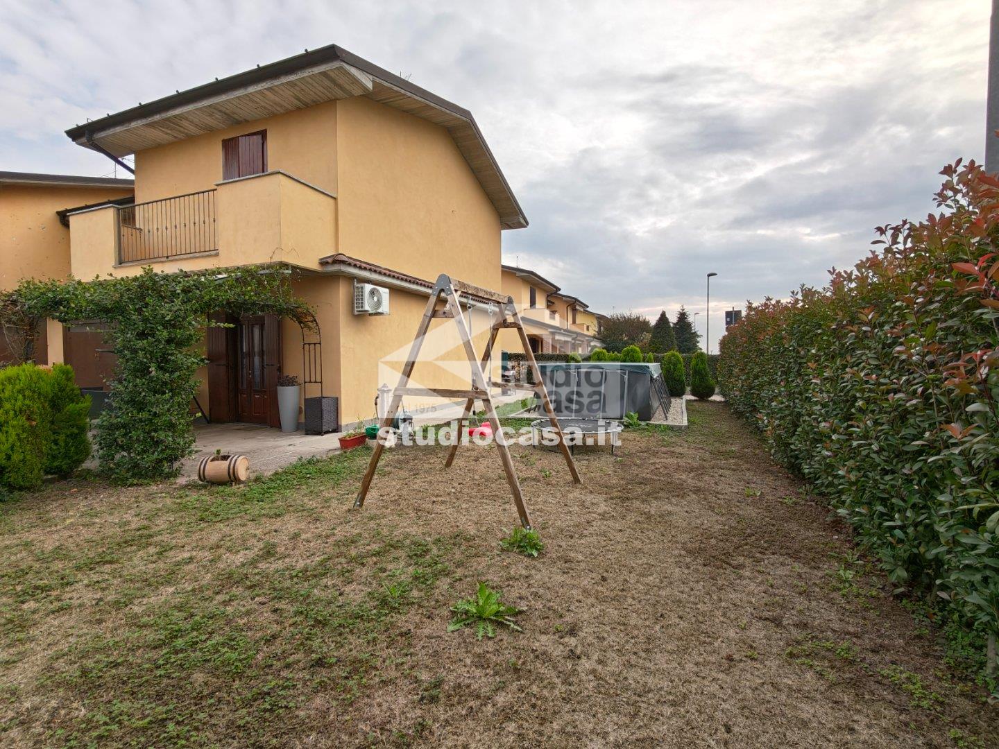 Villa Bifamiliare in vendita a Pandino