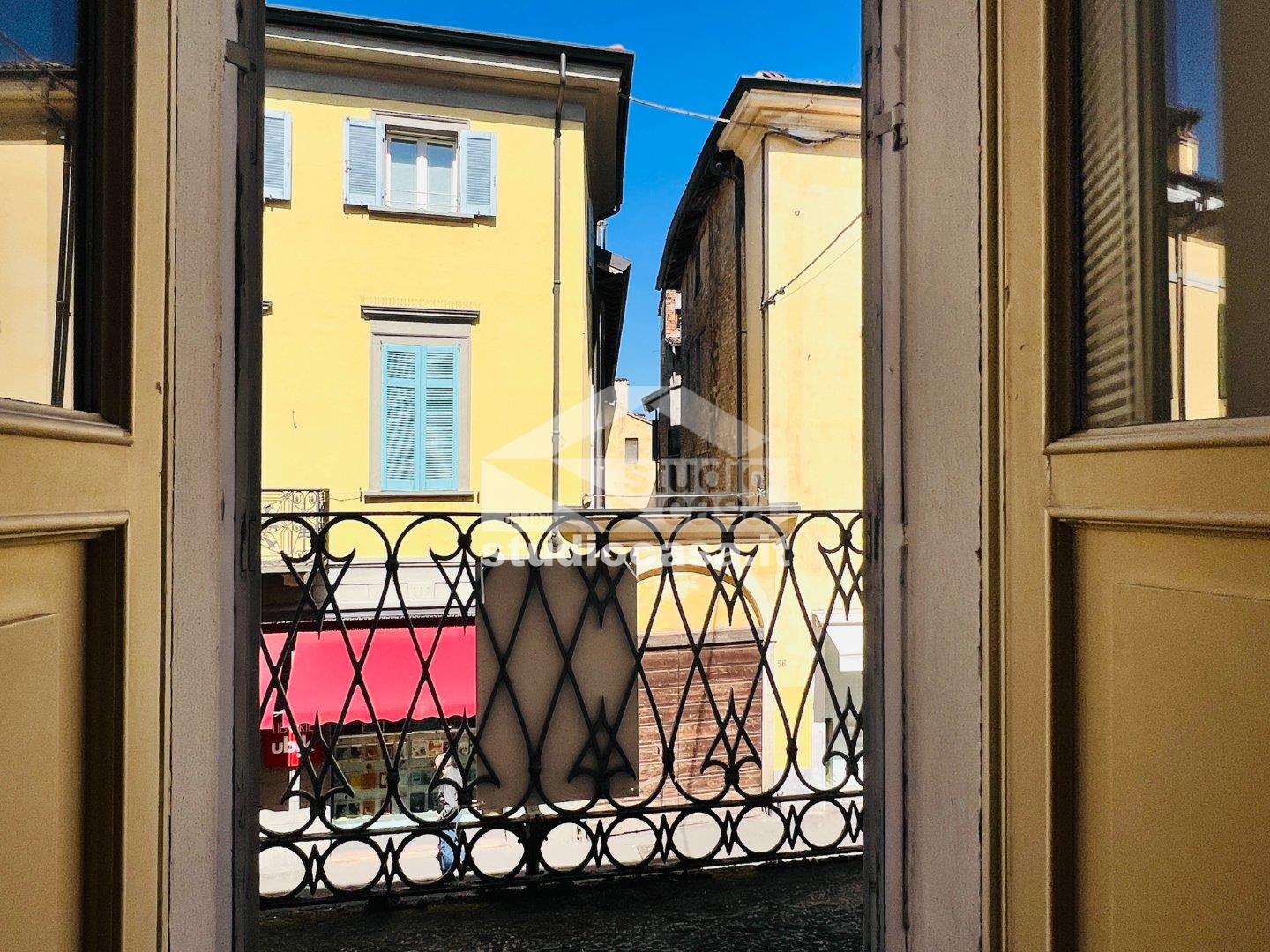 Negozio in vendita a Crema