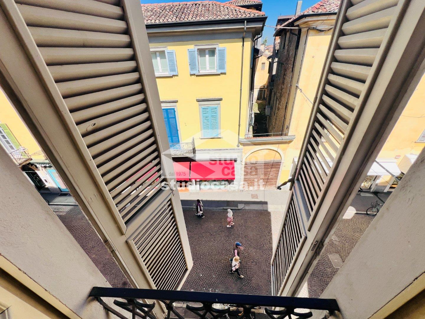 Negozio in vendita a Crema