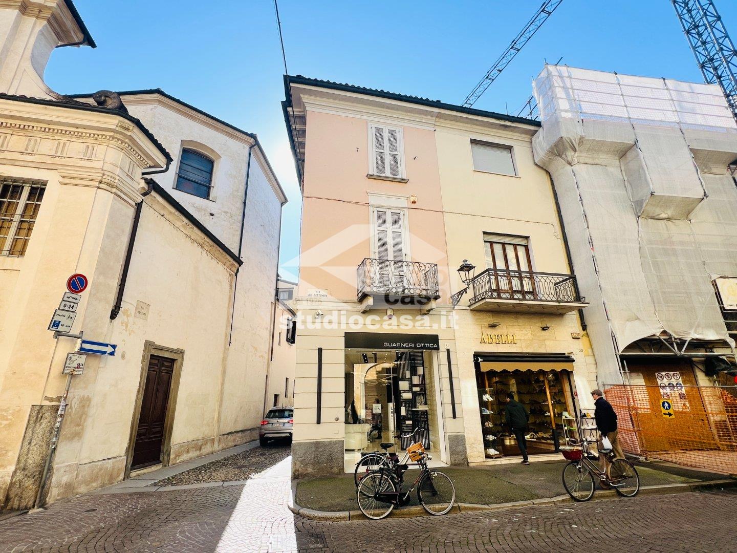 Negozio in vendita a Crema
