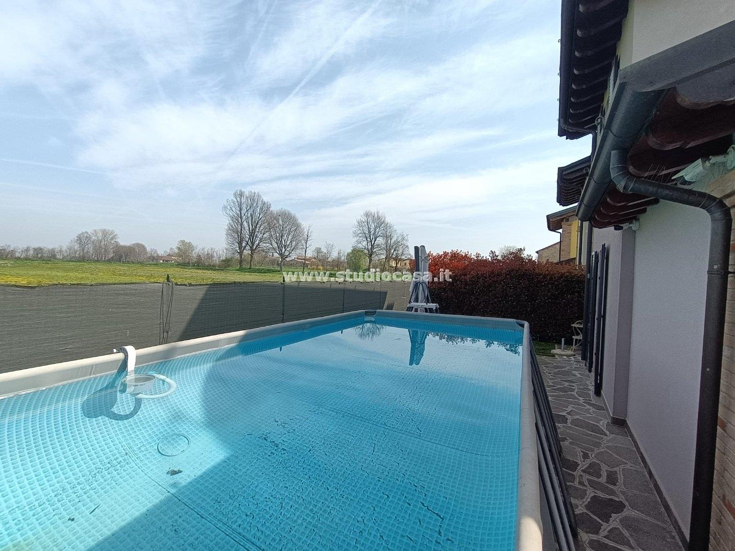 Villa Bifamiliare in vendita a Fiesco