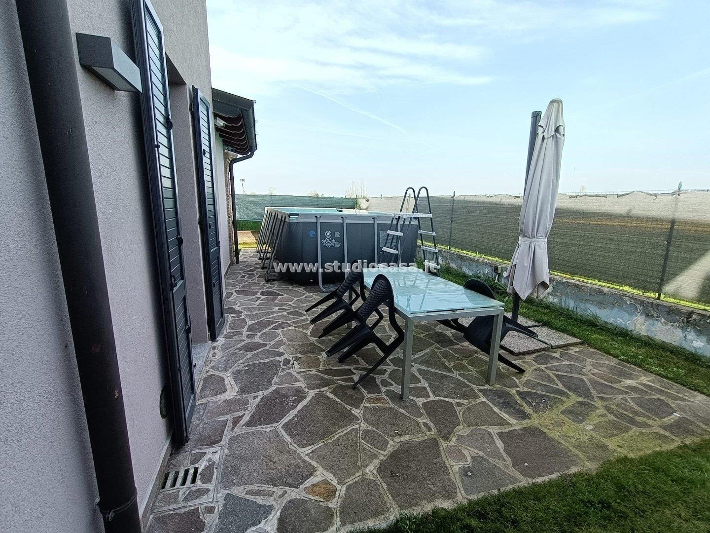 Villa Bifamiliare in vendita a Fiesco