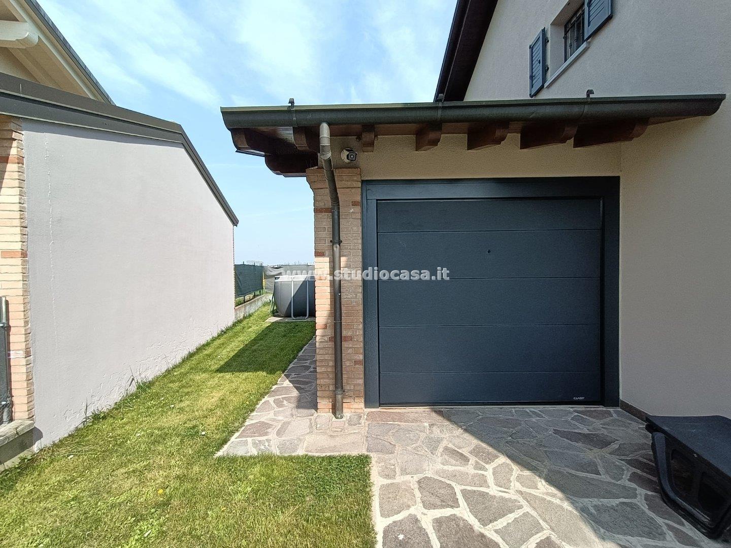 Villa Bifamiliare in vendita a Fiesco