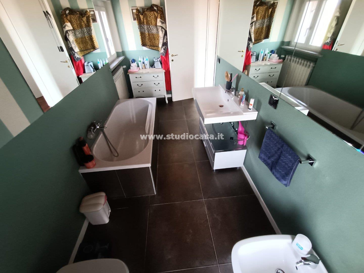 Villa Bifamiliare in vendita a Fiesco