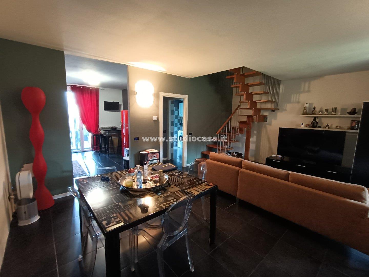 Villa Bifamiliare in vendita a Fiesco