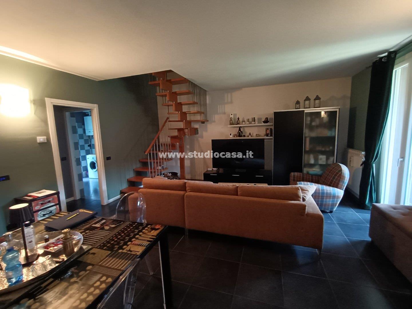 Villa Bifamiliare in vendita a Fiesco