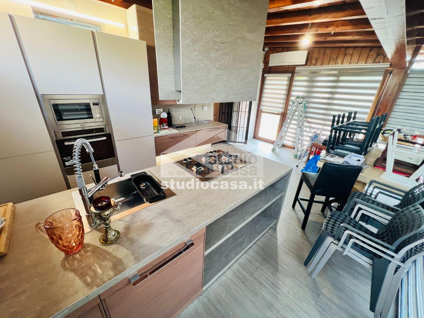 Villa Bifamiliare in vendita a Chieve