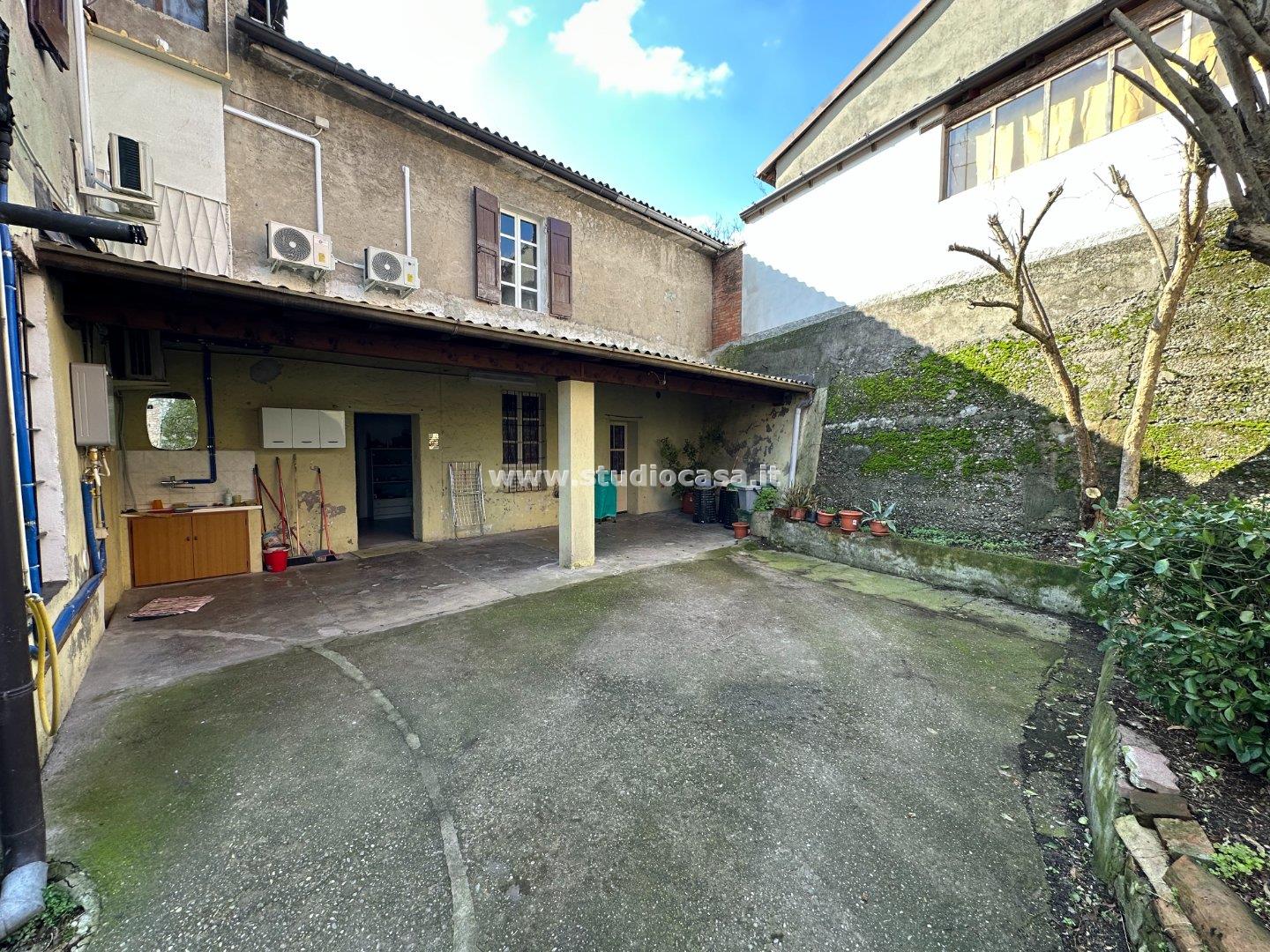 Casa Unifamiliare in vendita a Gombito