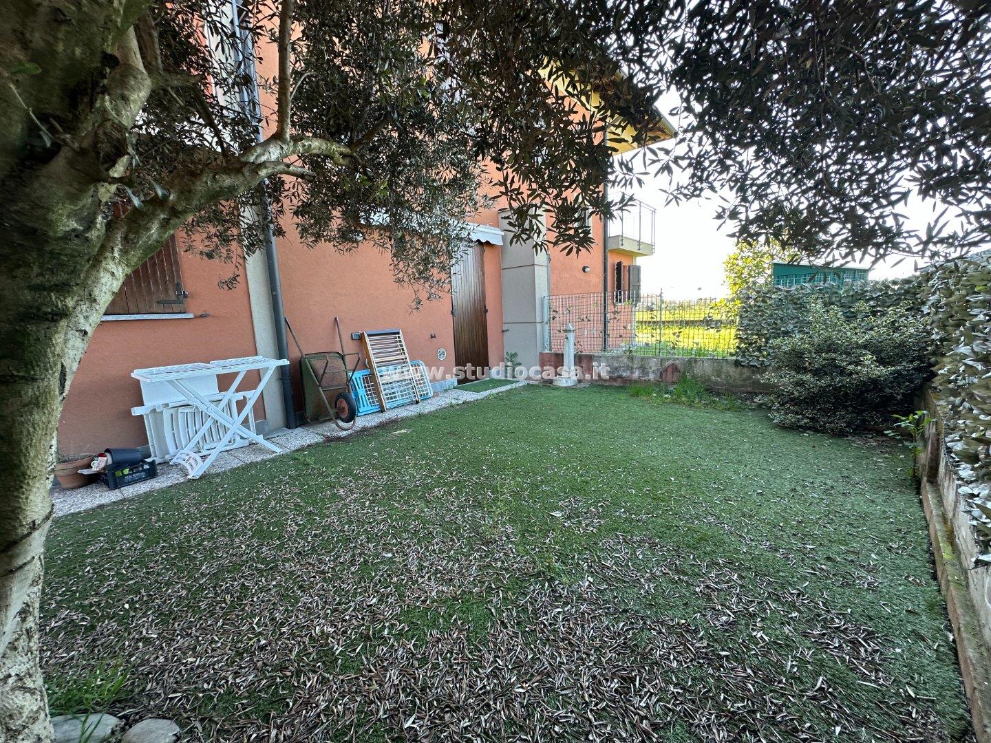 Villa Bifamiliare in vendita a Salvirola