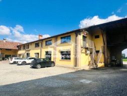 Ufficio in affitto a Vailate