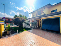 Villa a schiera di testa in vendita a Ricengo