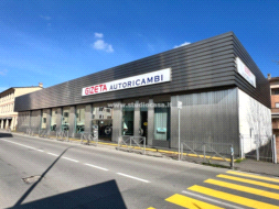 Negozio in vendita a Crema