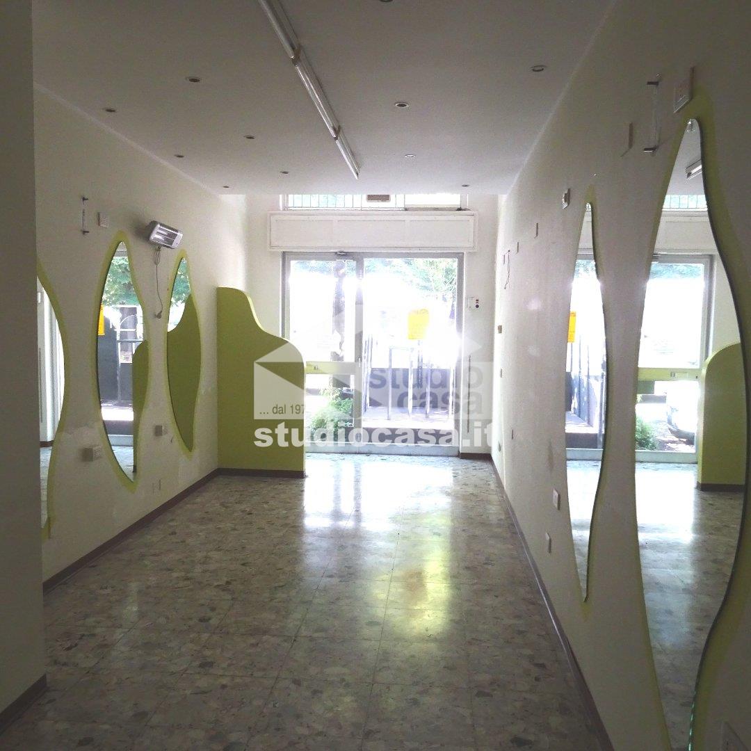 Negozio in affitto a Cremona