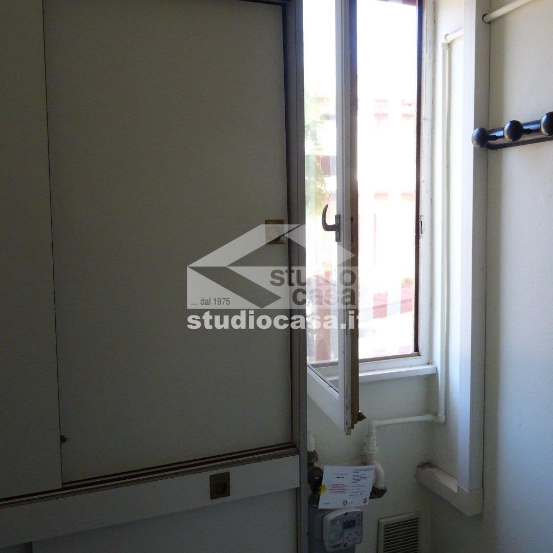 Negozio in affitto a Cremona