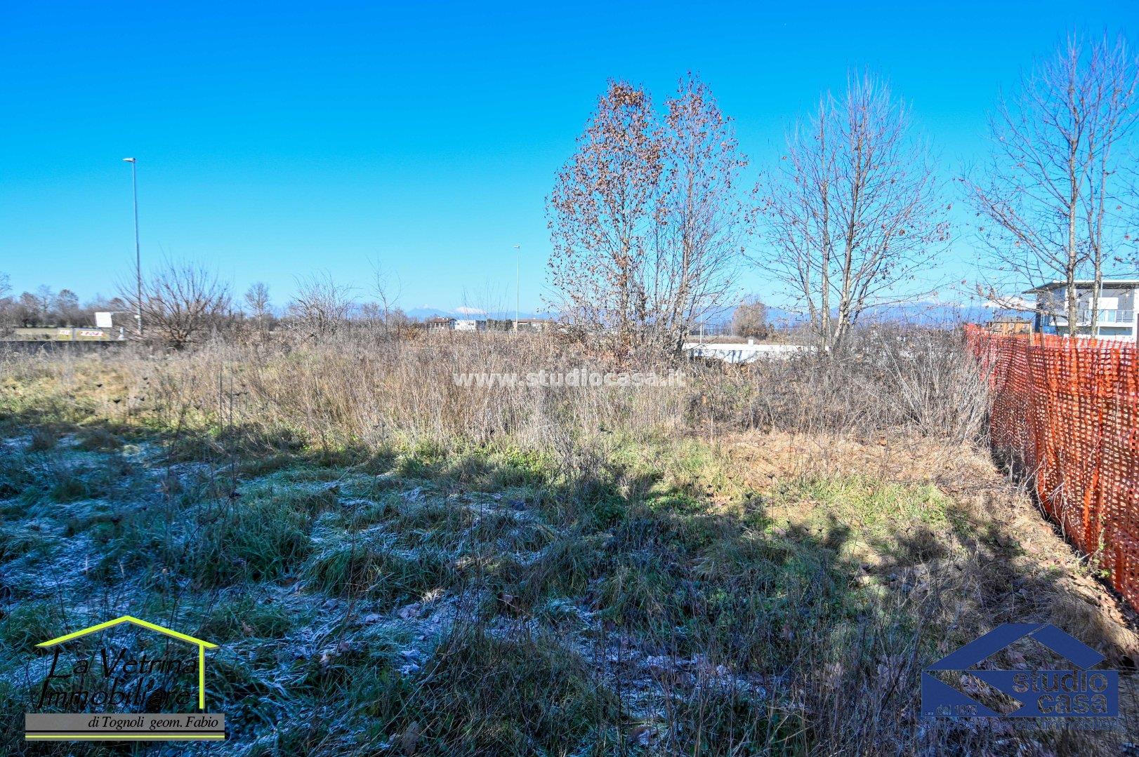 Terreno Residenziale in vendita a Calcinate
