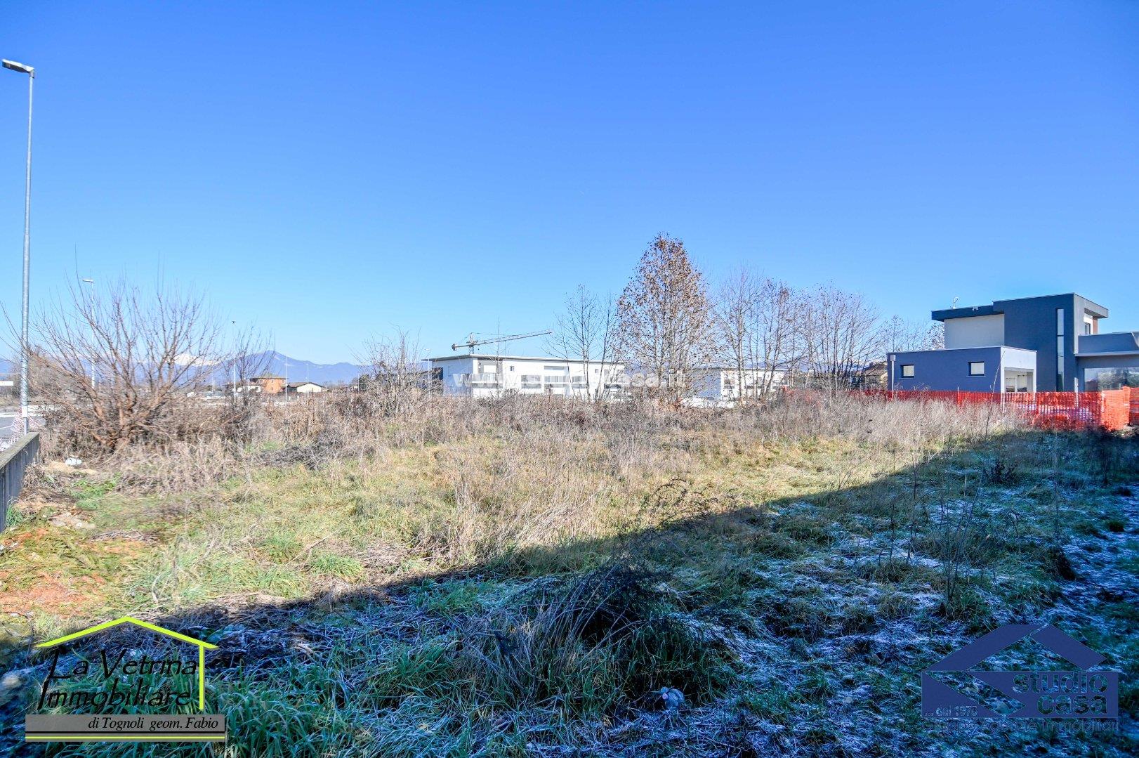 Terreno Residenziale in vendita a Calcinate