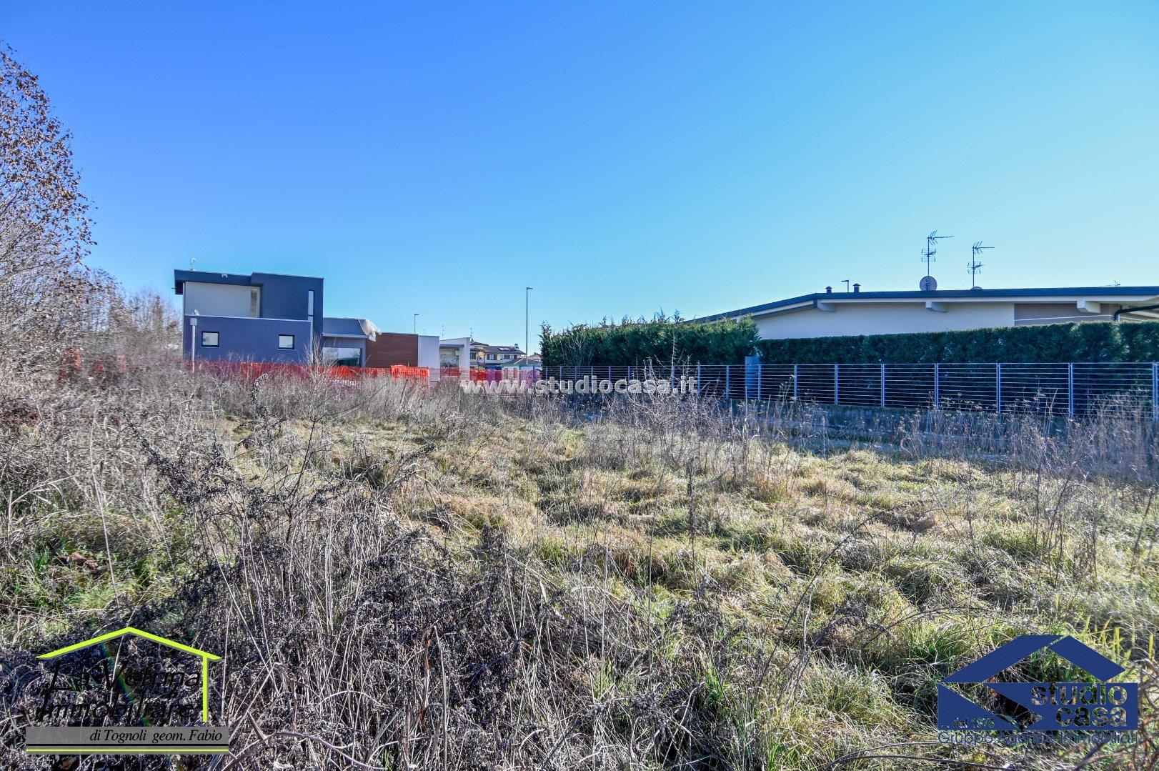 Terreno Residenziale in vendita a Calcinate