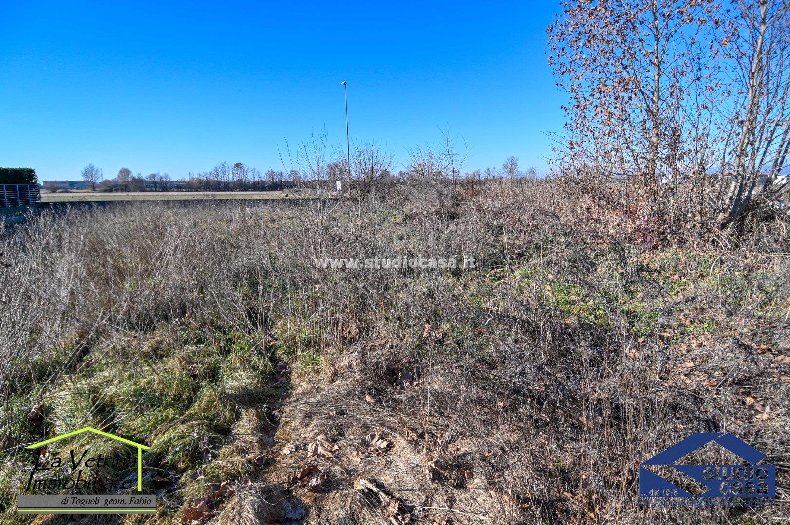 Terreno Residenziale in vendita a Calcinate