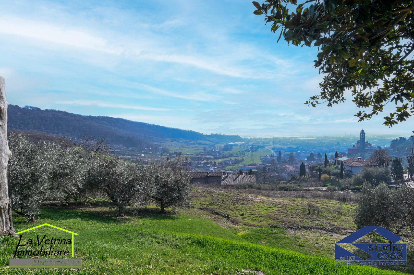 Villa Plurifamiliare in vendita a Carobbio degli Angeli