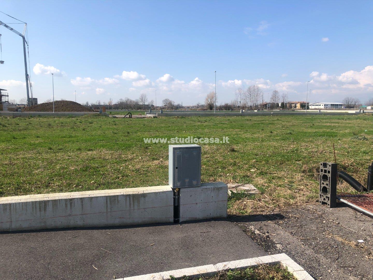 Terreno Residenziale in vendita a Calcinate