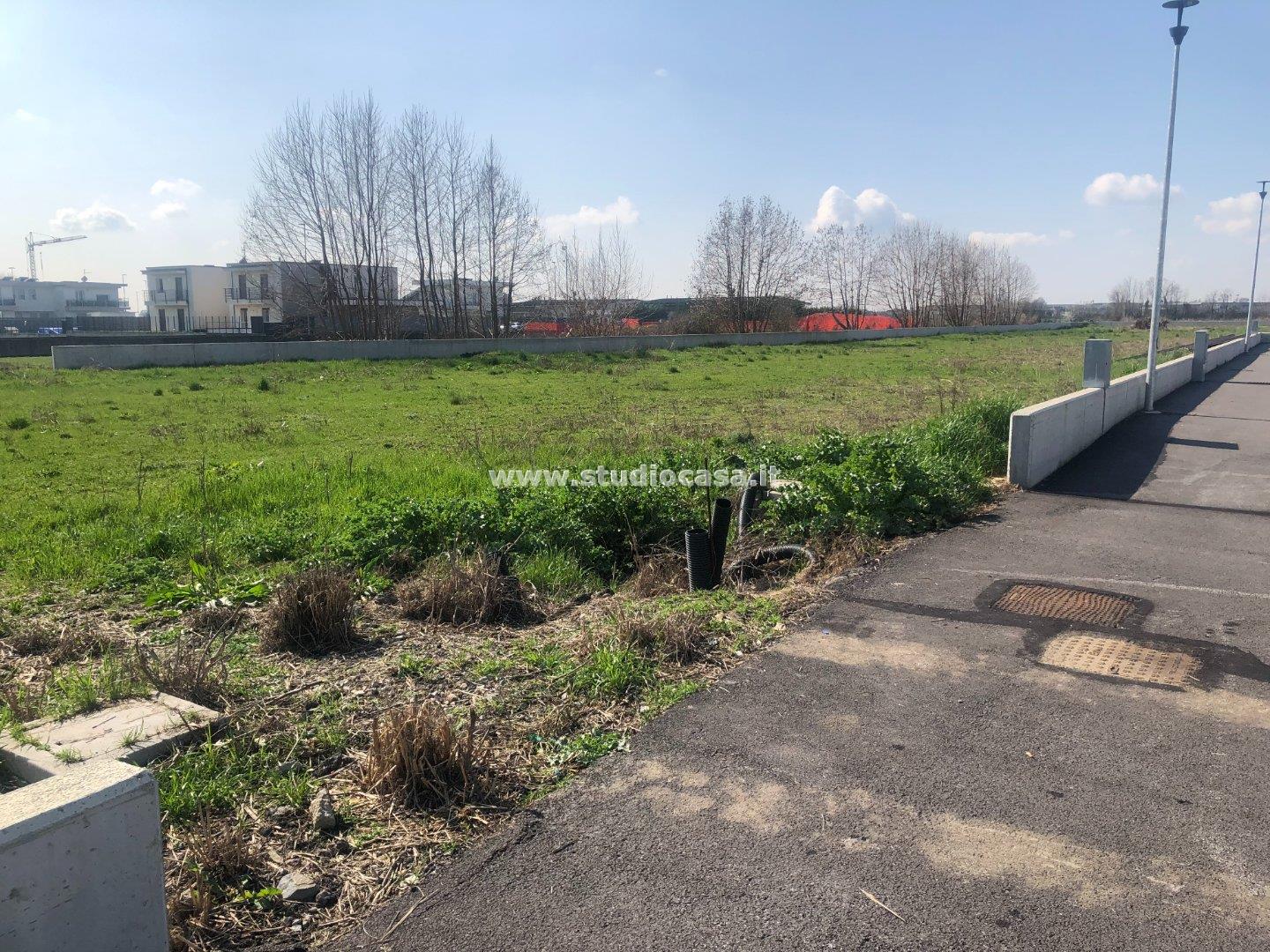 Terreno Residenziale in vendita a Calcinate