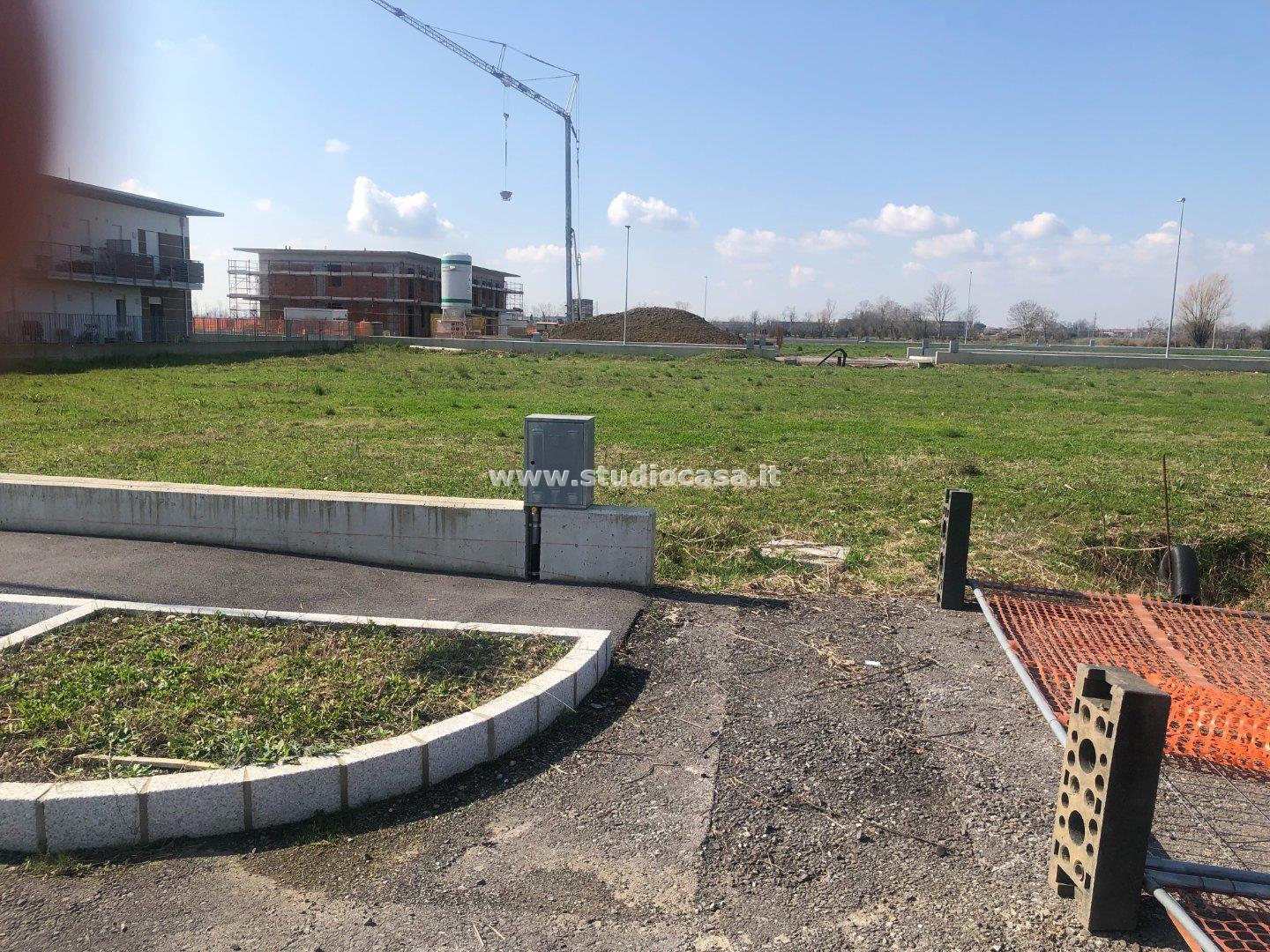 Terreno Residenziale in vendita a Calcinate